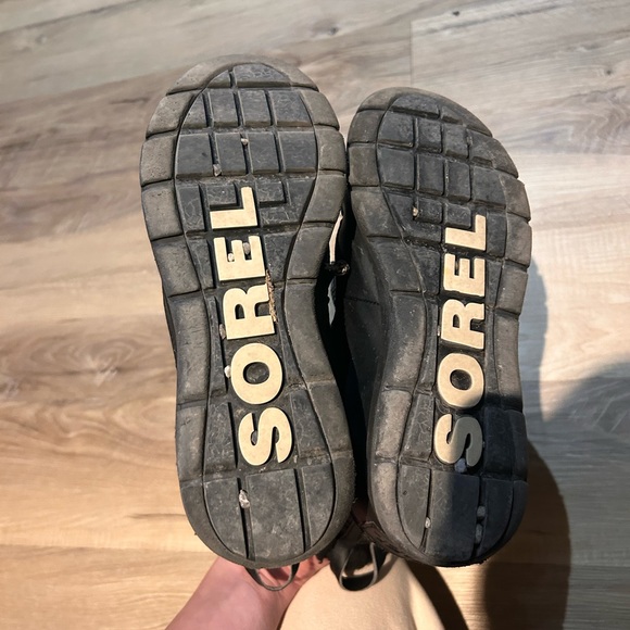 Sorel Winter Booties - Picture 4 of 6